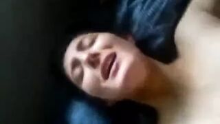 سكس اجنبي فتات سورية تتعرض للجنس العنيف من قبل اجنبي - xnxll