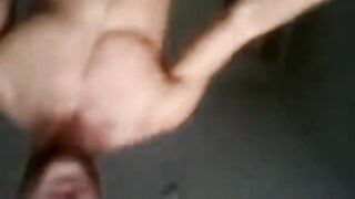 سكس اجنبي فتات سورية تتعرض للجنس العنيف من قبل اجنبي - xnxll