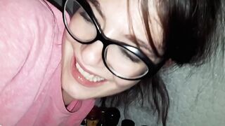 ثم تناوب فتات عربية بين اربع رجال اعجبت بدالك - سكس عربي مترجم - xnxll