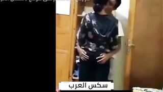 الولد الصايع مع اخته الممحونة - سكس محارم